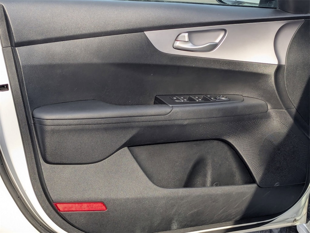 Thumbnail: 2024 Kia Forte - 13