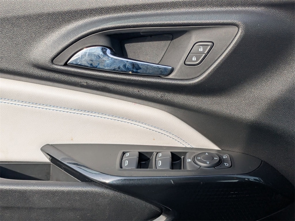 Thumbnail: 2025 Chevrolet Trax - 14