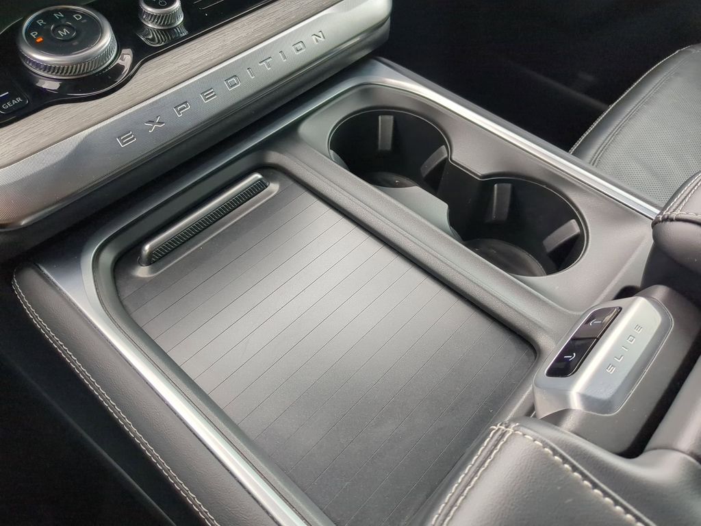 Thumbnail: 2025 Ford Expedition - 24