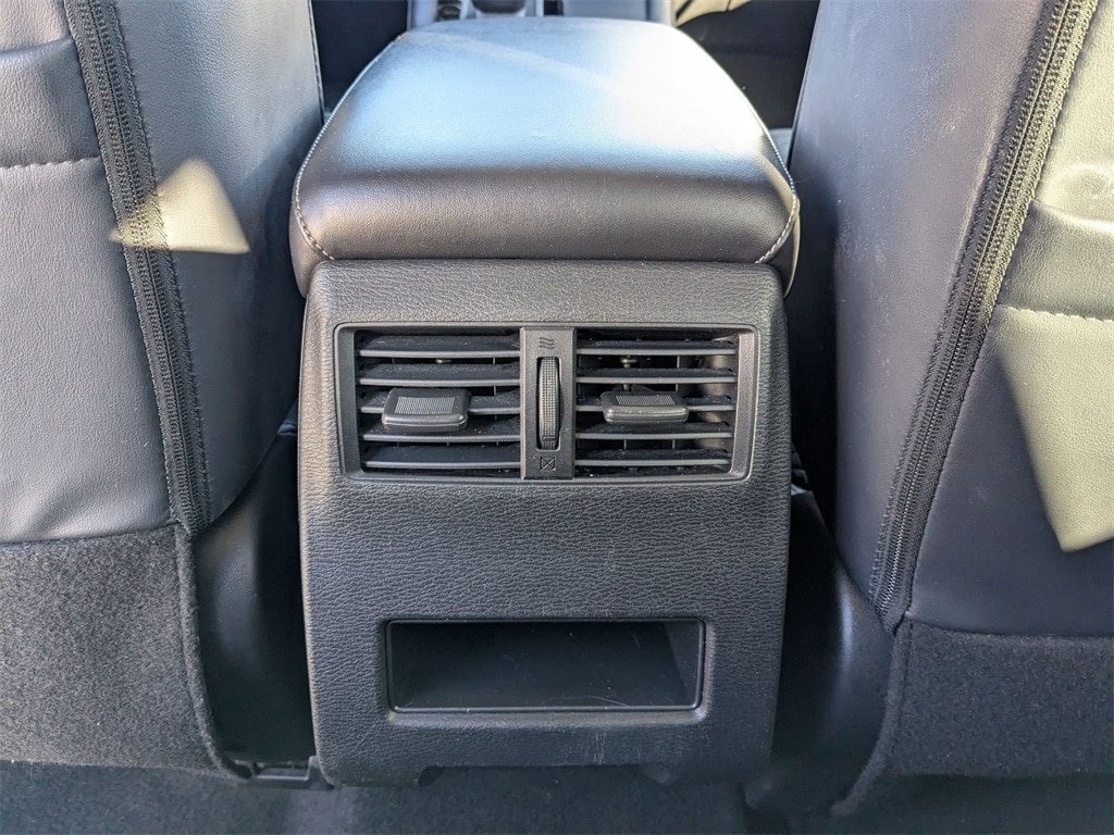 Thumbnail: 2024 Mitsubishi Outlander - 29