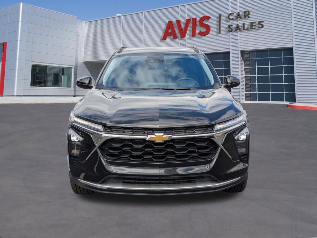 Thumbnail: 2025 Chevrolet Trax - 2