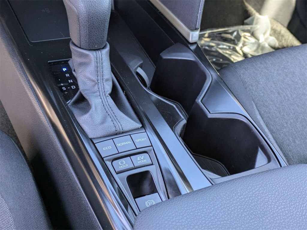 Thumbnail: 2025 Toyota Camry - 20