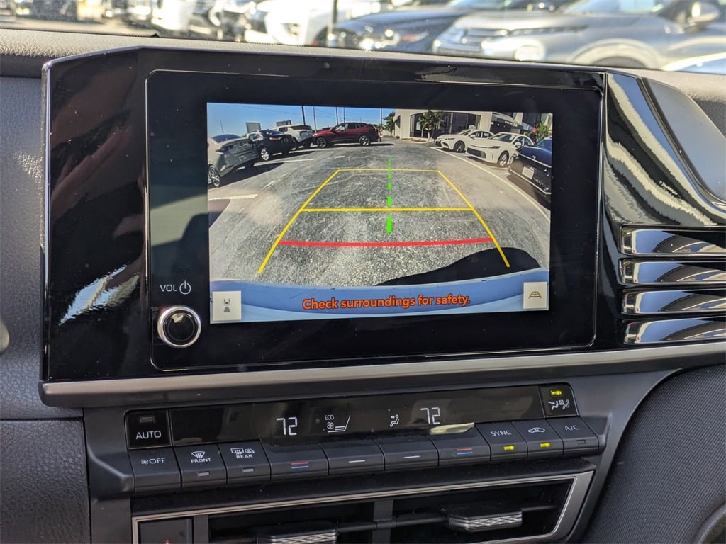 Thumbnail: 2025 Toyota Camry - 17