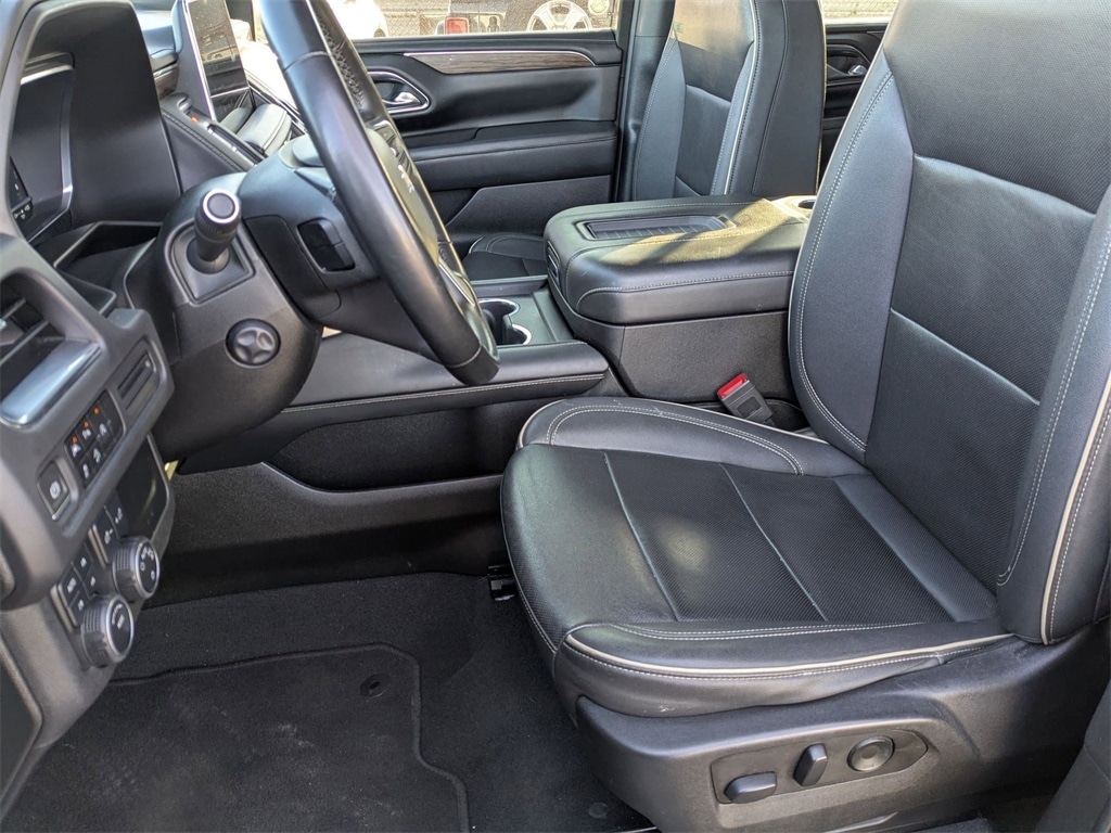 Thumbnail: 2023 Chevrolet Suburban - 21