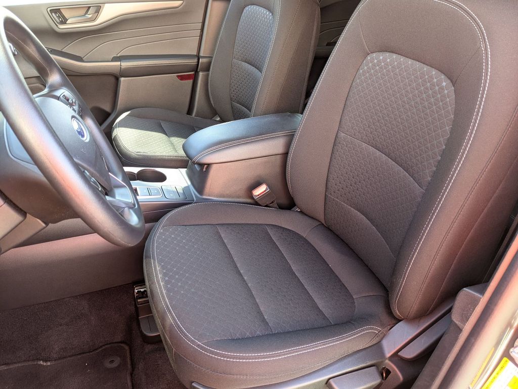 Thumbnail: 2025 Ford Escape - 15