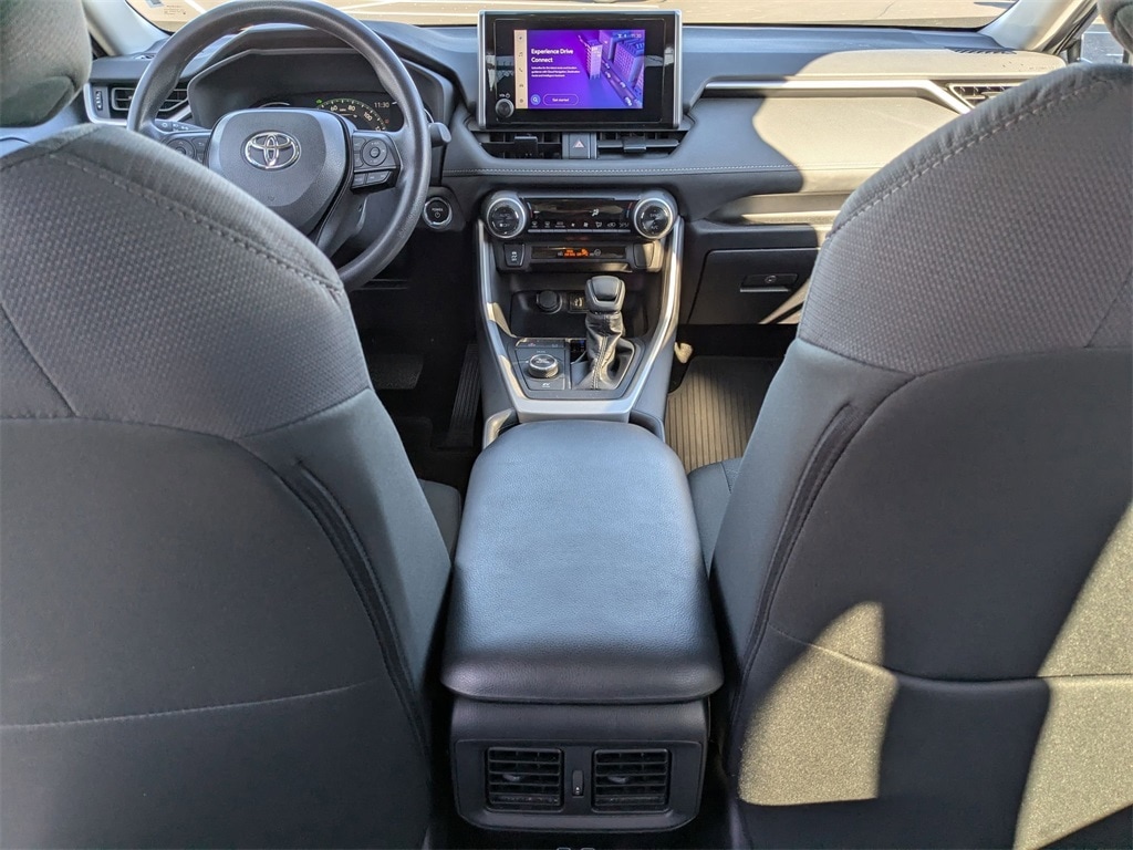 Thumbnail: 2025 Toyota RAV4 - 28