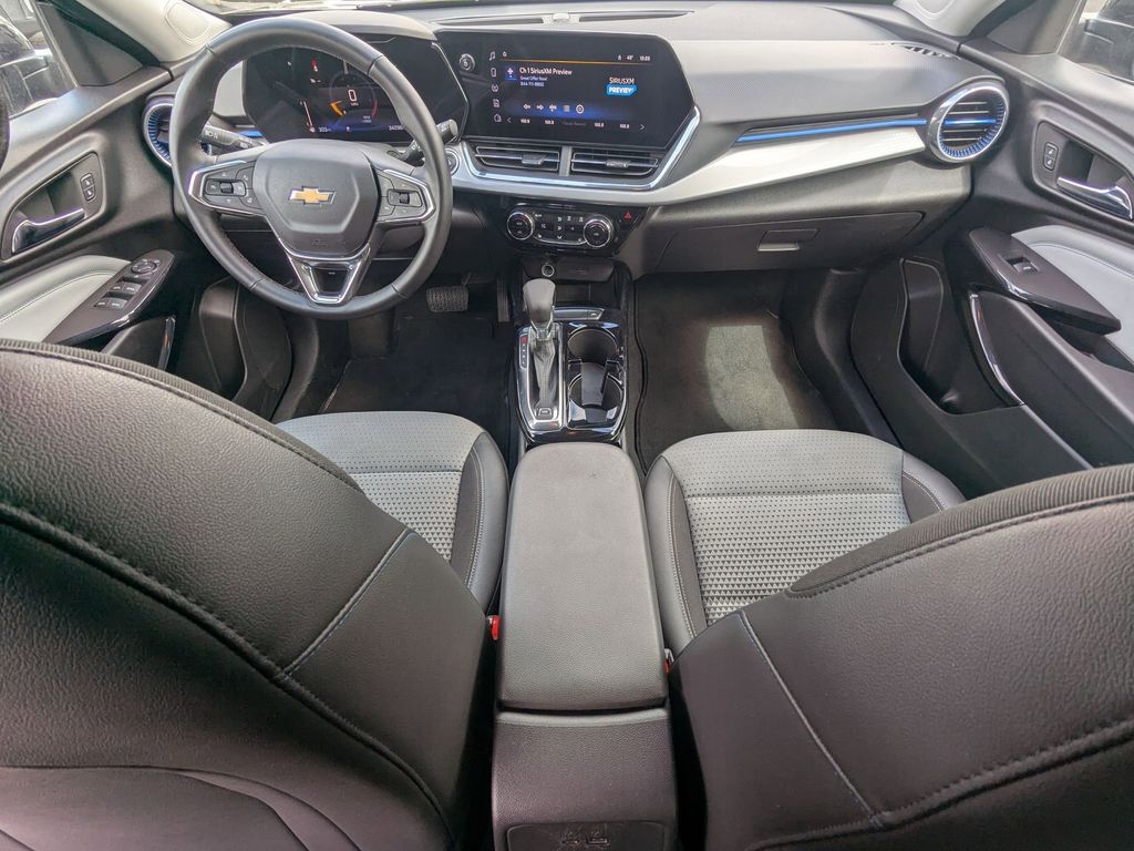 Thumbnail: 2025 Chevrolet Trax - 26