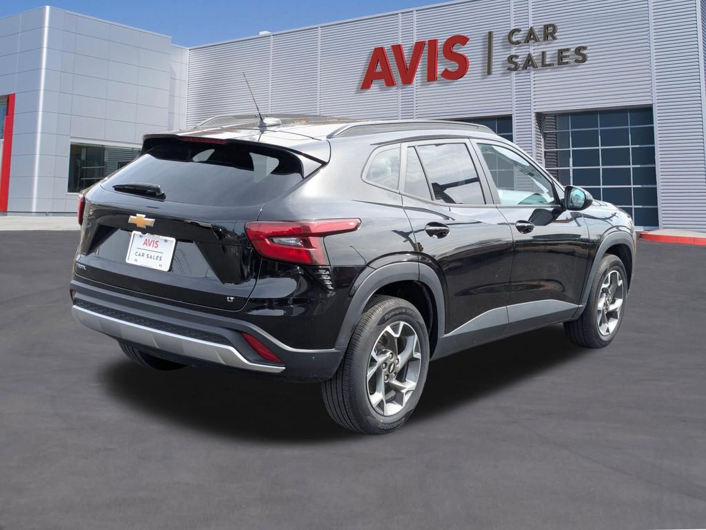 Thumbnail: 2025 Chevrolet Trax - 6