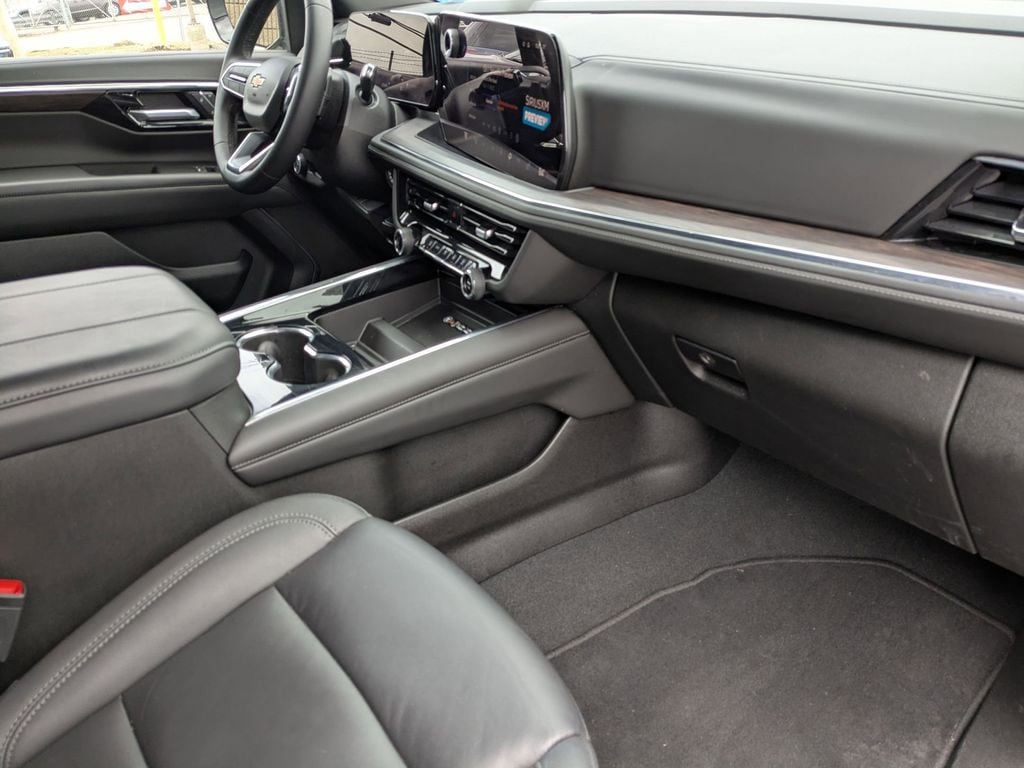 Thumbnail: 2025 Chevrolet Tahoe - 34