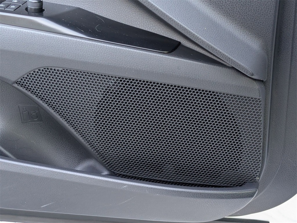 Thumbnail: 2025 Toyota Camry - 15