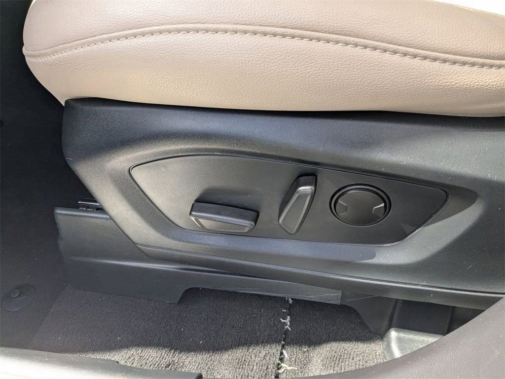 Thumbnail: 2023 Ford Explorer - 25