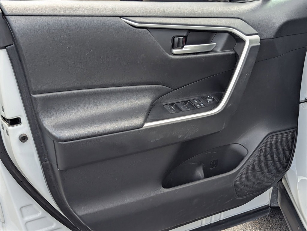 Thumbnail: 2024 Toyota RAV4 - 13