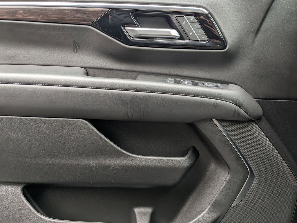 Thumbnail: 2025 Chevrolet Tahoe - 11