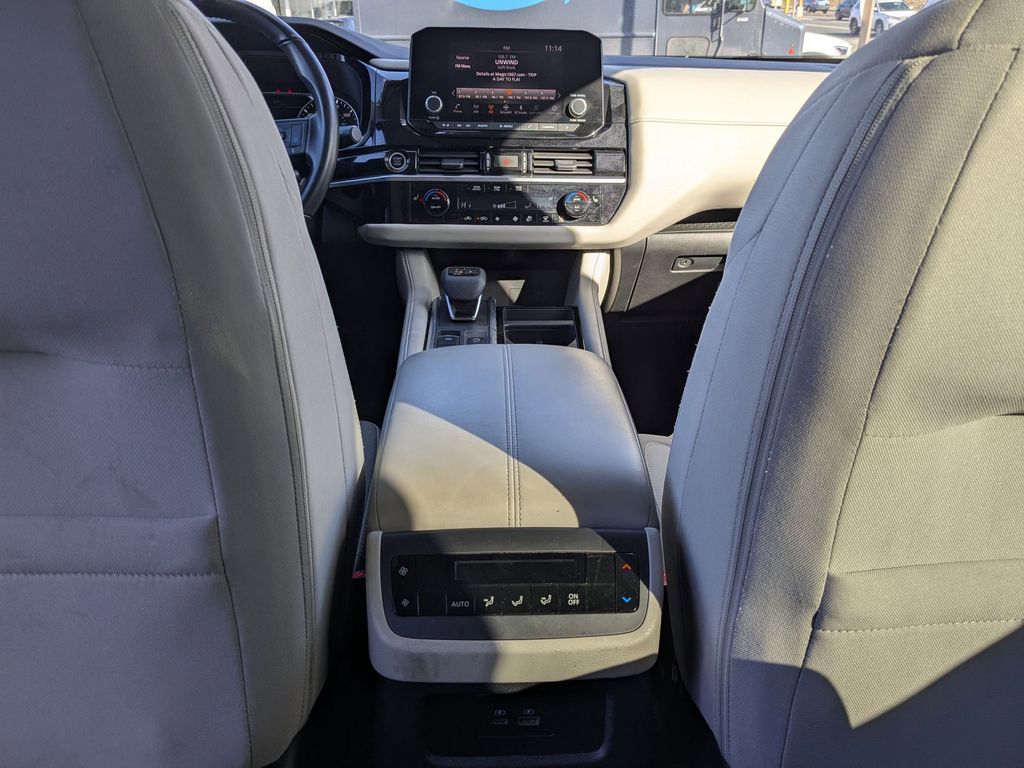 Thumbnail: 2024 Nissan Pathfinder - 30