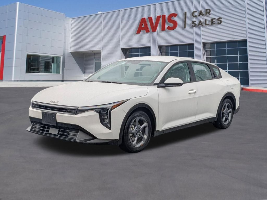 2025 Kia K4 LXS AT's photo