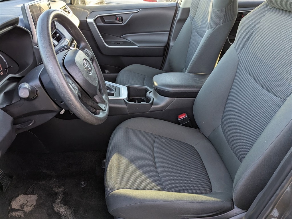 Thumbnail: 2024 Toyota RAV4 - 17