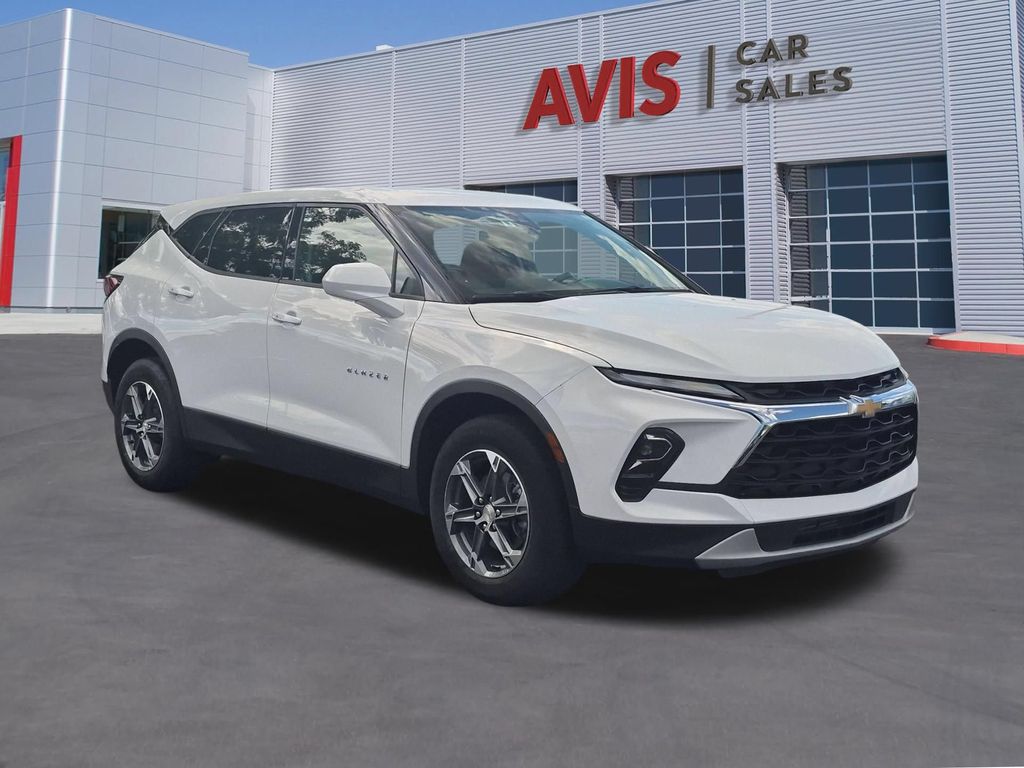 Thumbnail: 2025 Chevrolet Blazer - 3