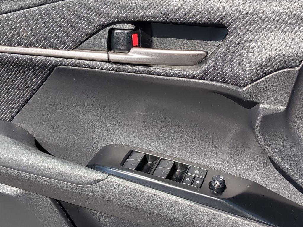 Thumbnail: 2025 Toyota Camry - 13