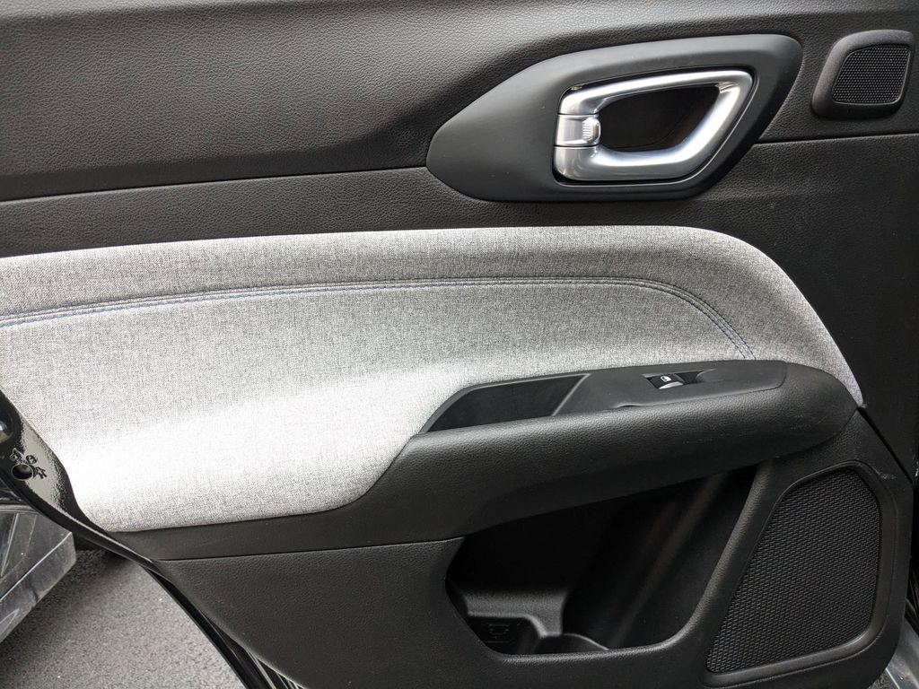 Thumbnail: 2025 Jeep Compass - 25