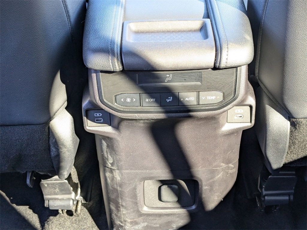 Thumbnail: 2025 Toyota Grand Highlander - 29