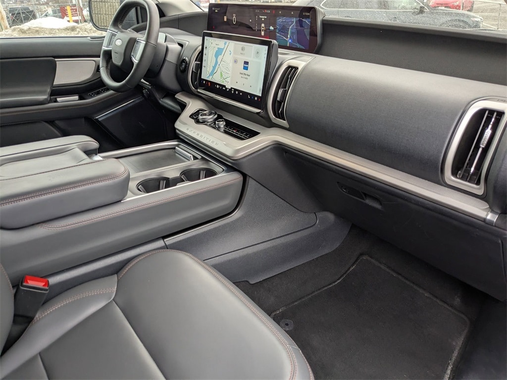 Thumbnail: 2025 Ford Expedition MAX - 43