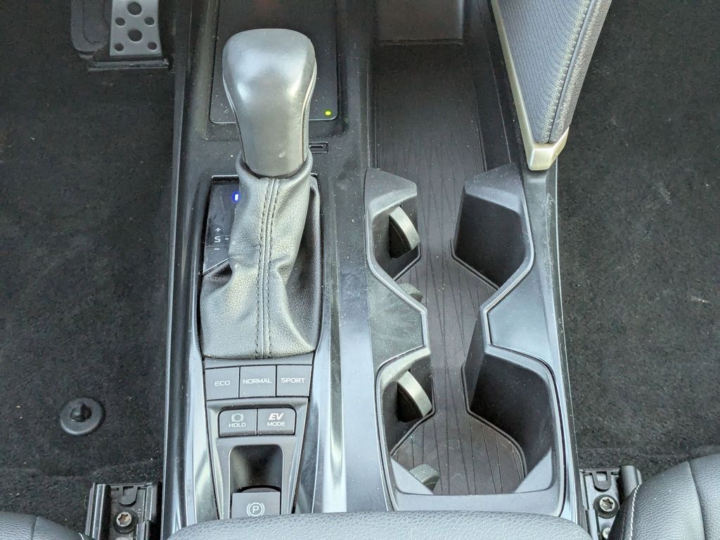 Thumbnail: 2025 Toyota Camry - 26