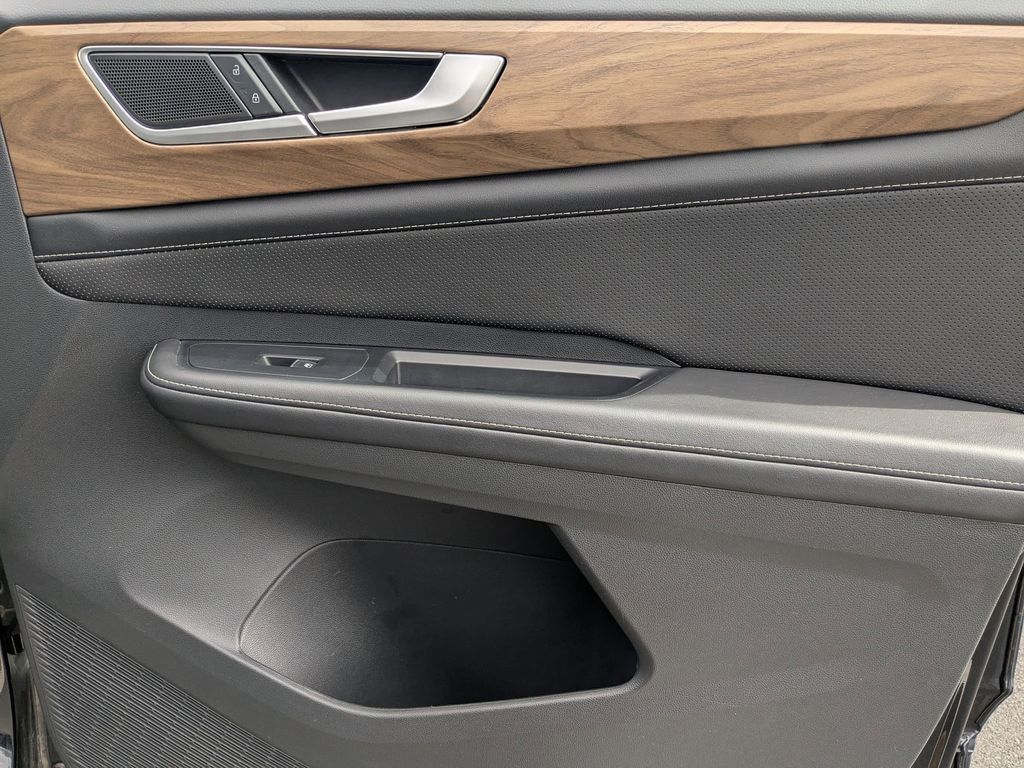 Thumbnail: 2025 Volkswagen Atlas - 32