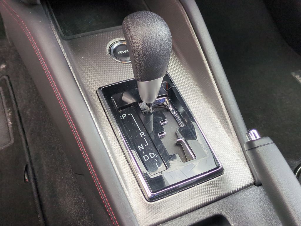 Thumbnail: 2025 Mitsubishi Outlander Sport - 14