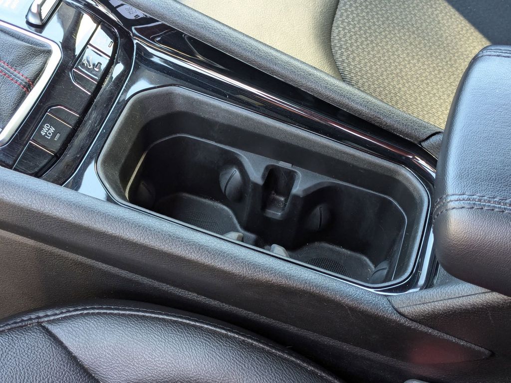 Thumbnail: 2025 Jeep Compass - 23