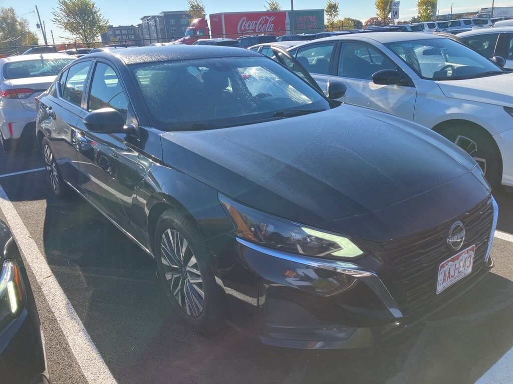 2024 Nissan Altima 2.5 SV photo 2