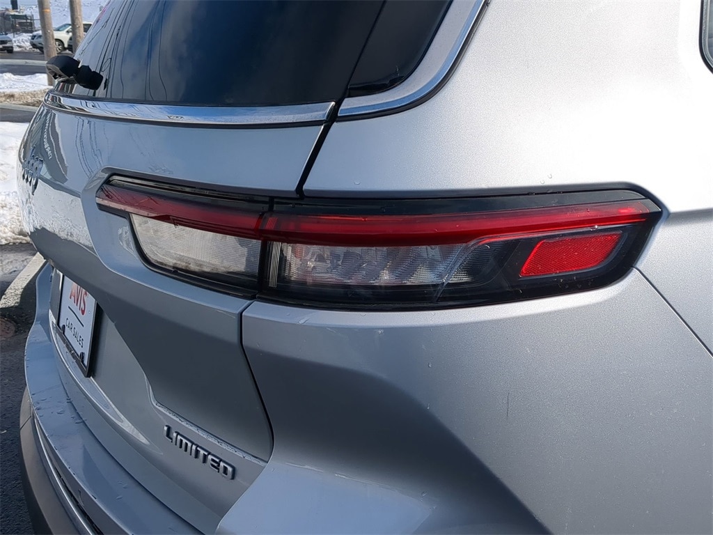 Thumbnail: 2024 Jeep Grand Cherokee L - 13