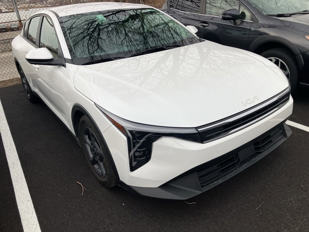Certified 2025 Kia K4 LXS Sedan