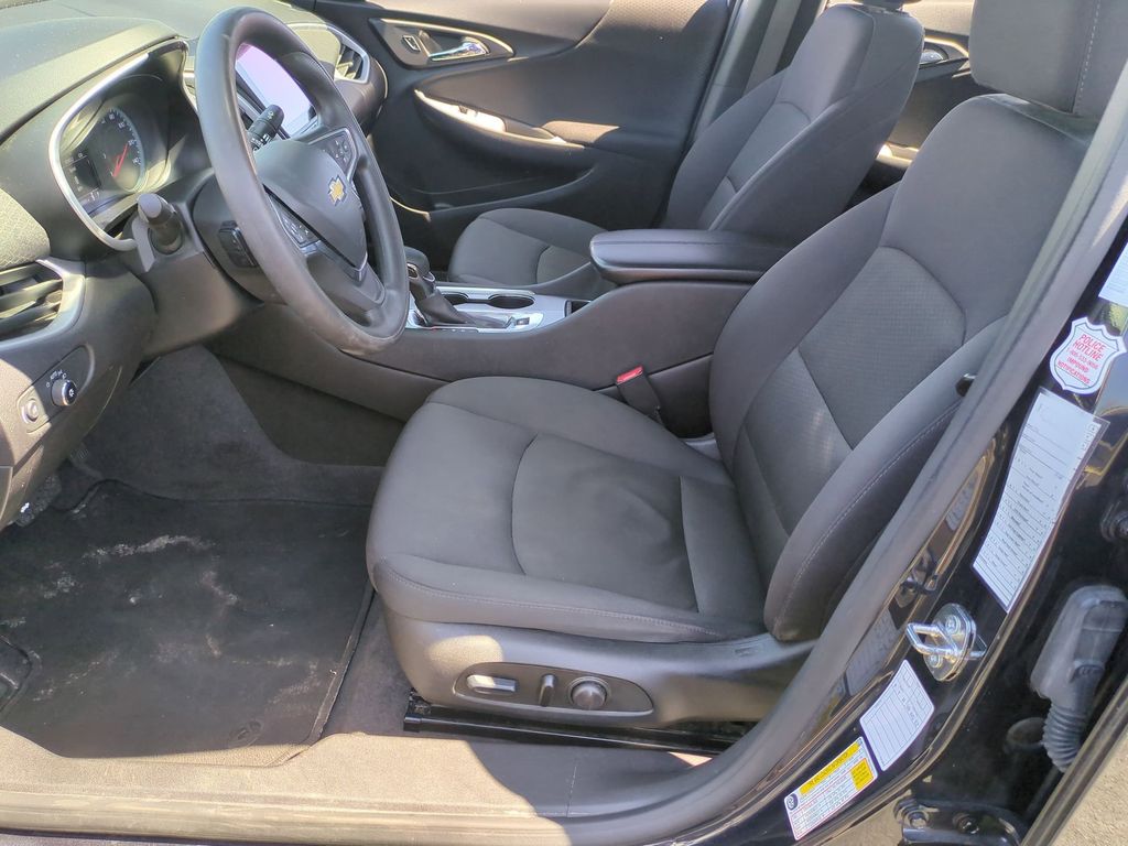 Thumbnail: 2023 Chevrolet Malibu - 19