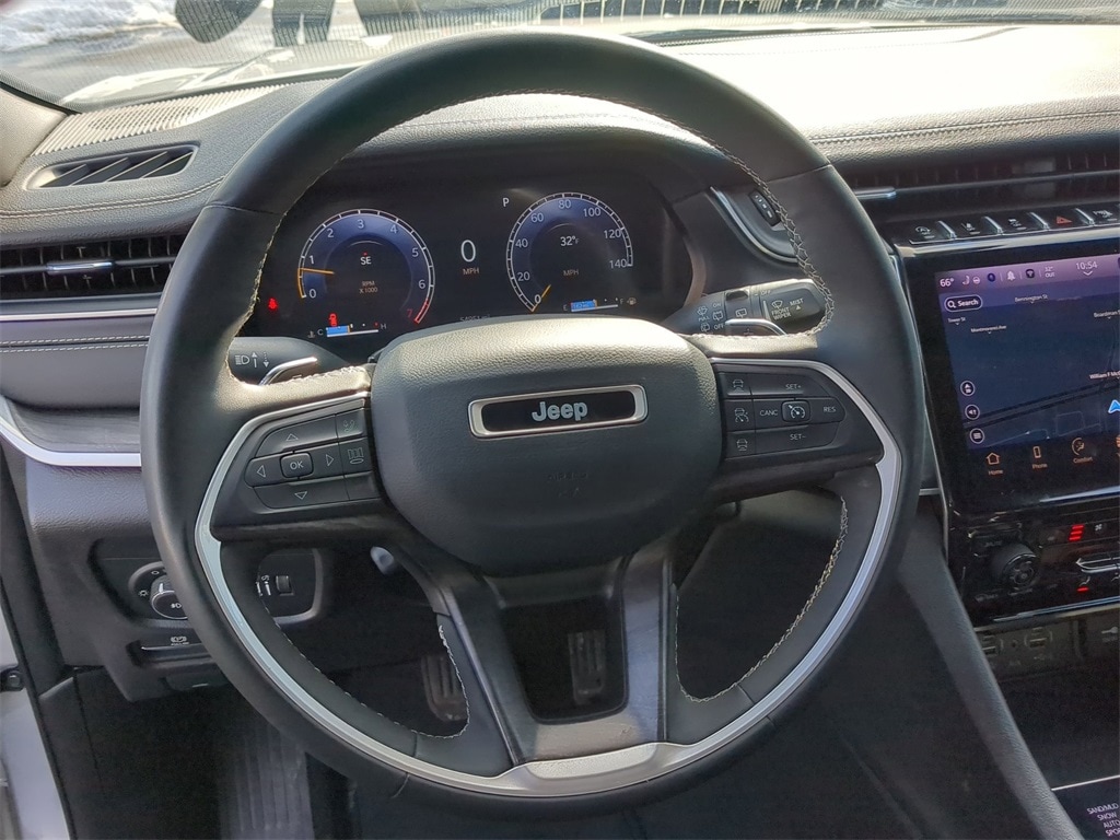 Thumbnail: 2024 Jeep Grand Cherokee L - 18