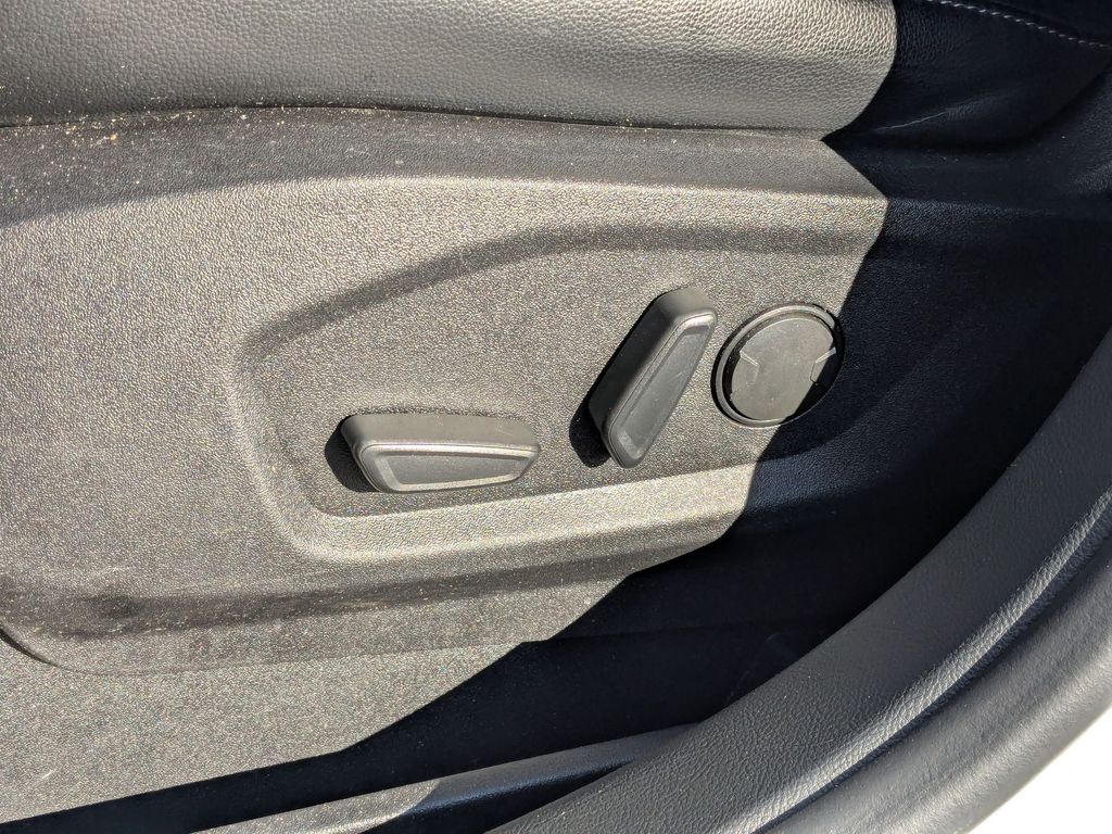 Thumbnail: 2024 Ford Edge - 16