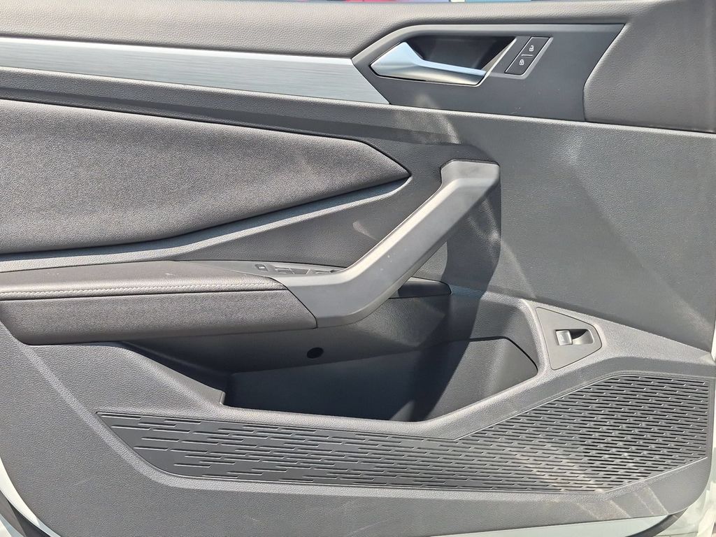 2025 Volkswagen Jetta S - Photo 11