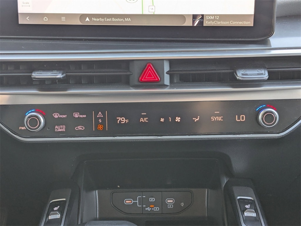 Thumbnail: 2024 Kia Sorento - 27