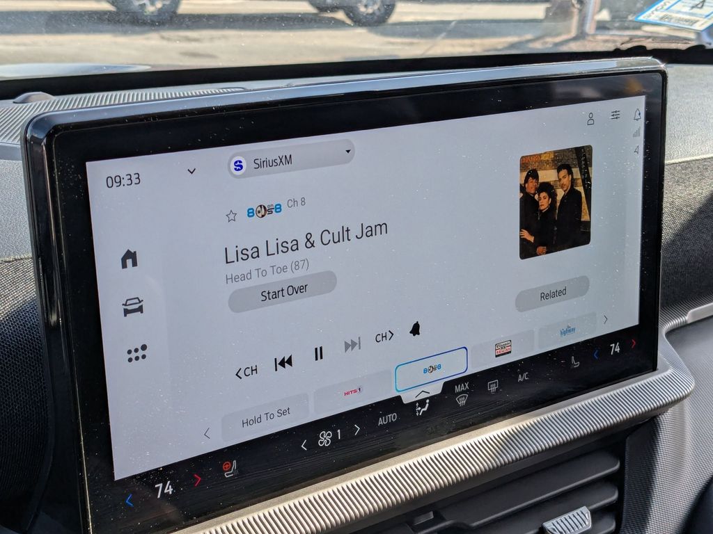 Thumbnail: 2025 Ford Explorer - 22