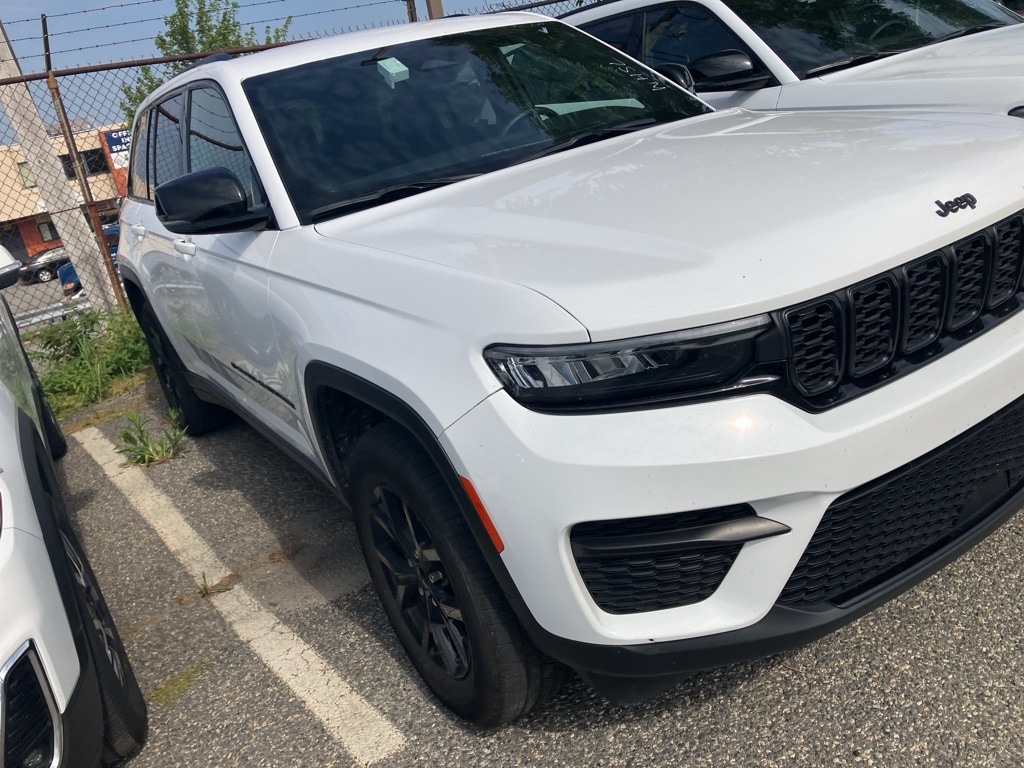 Thumbnail: 2024 Jeep Grand Cherokee - 2