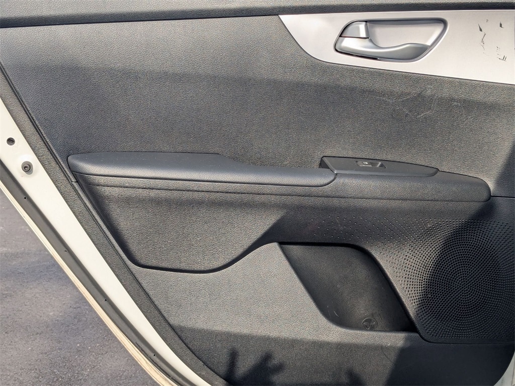 Thumbnail: 2024 Kia Forte - 27