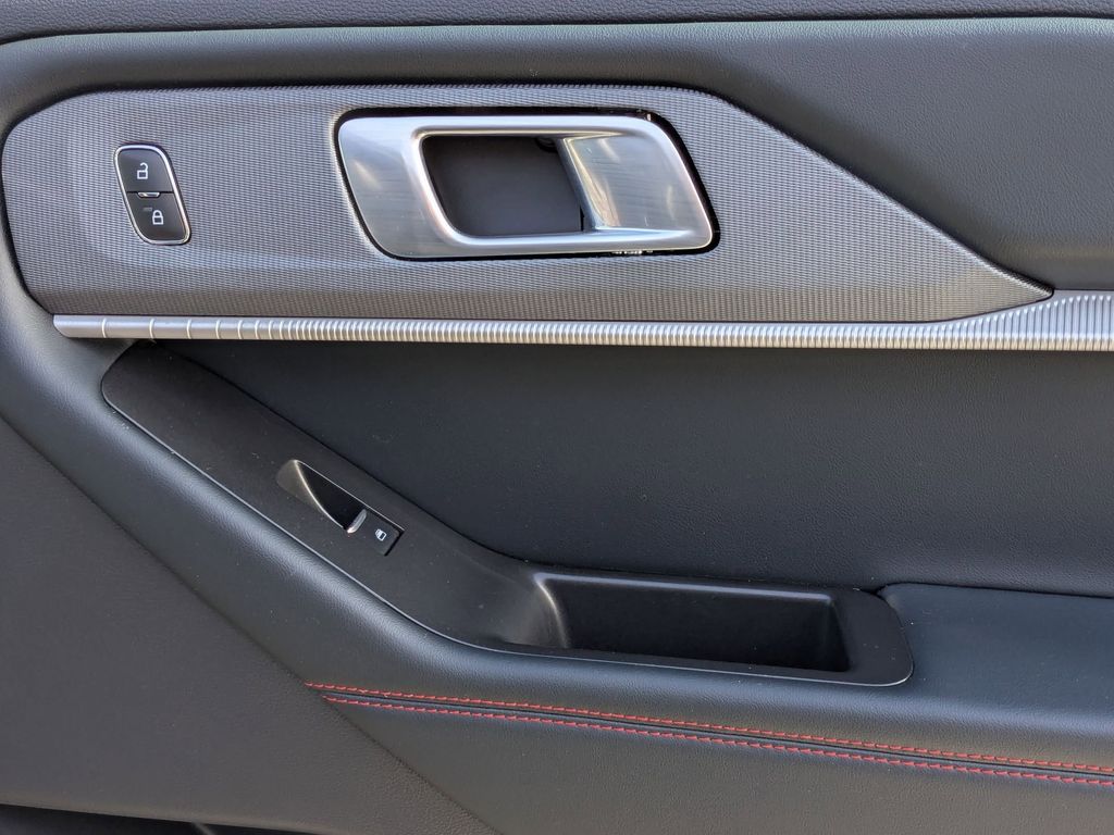 Thumbnail: 2025 Ford Explorer - 33