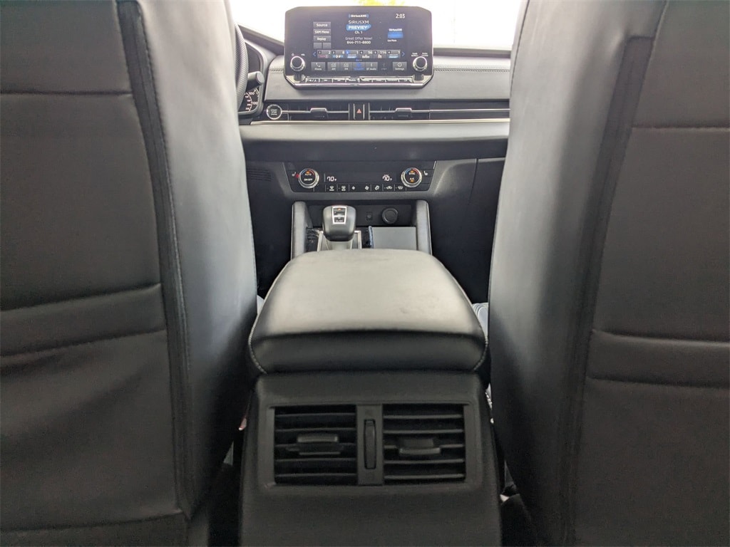 Thumbnail: 2024 Mitsubishi Outlander - 30