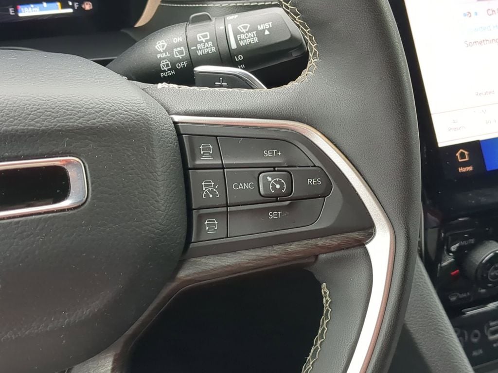 Thumbnail: 2024 Jeep Grand Cherokee L - 22