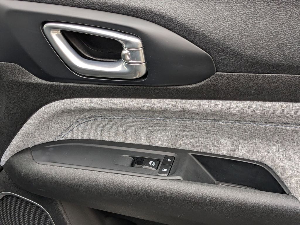 Thumbnail: 2025 Jeep Compass - 31