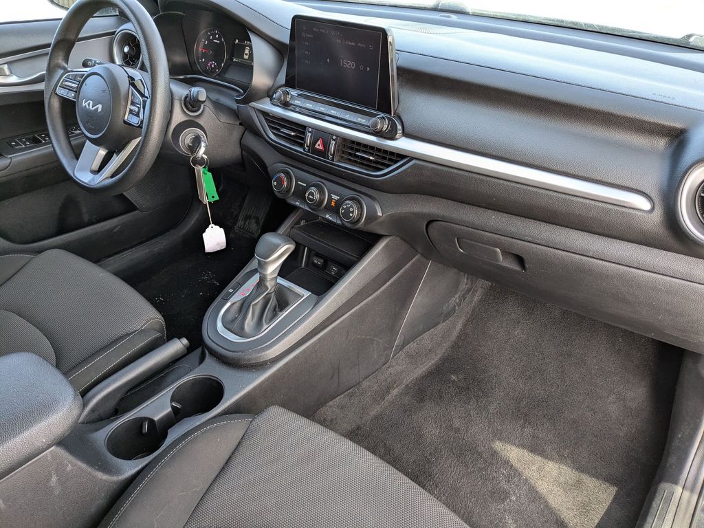 Thumbnail: 2024 Kia Forte - 34