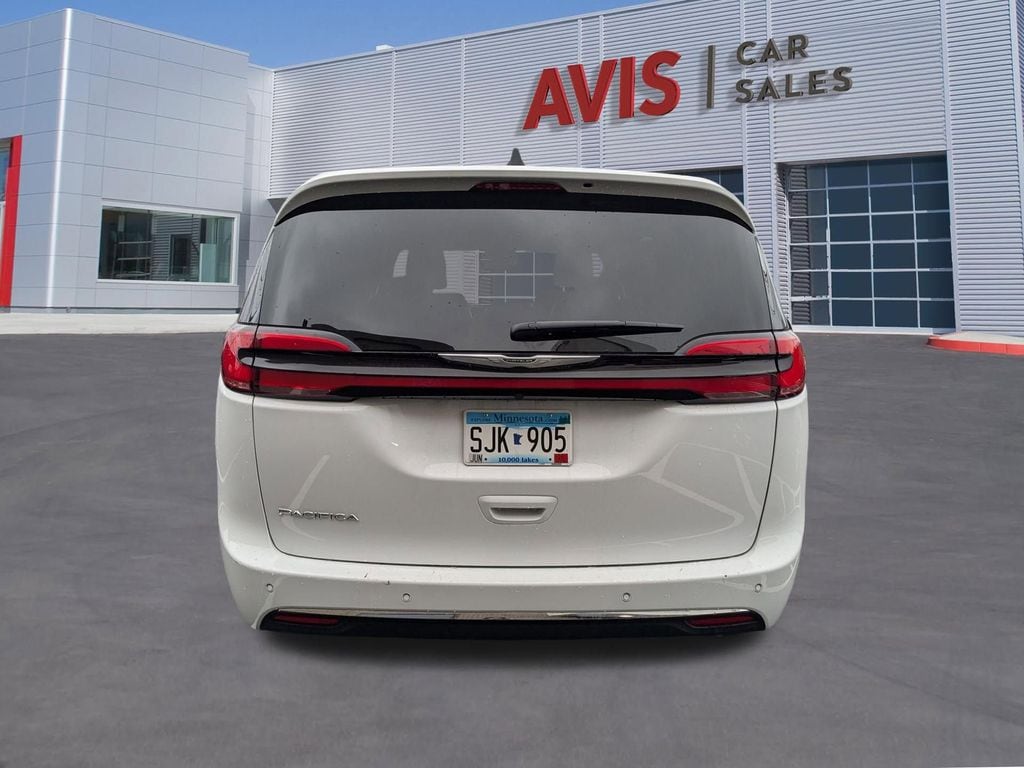 Thumbnail: 2025 Chrysler Pacifica - 7