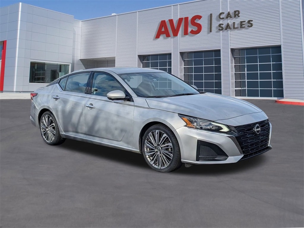 Thumbnail: 2023 Nissan Altima - 9