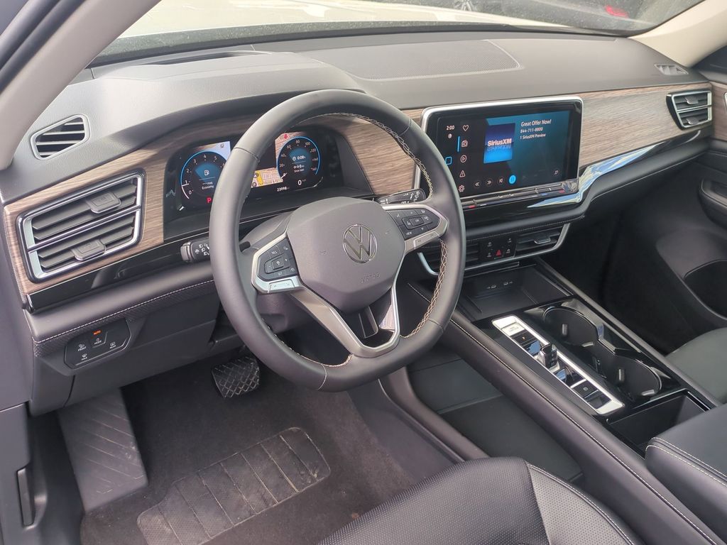Thumbnail: 2025 Volkswagen Atlas - 13