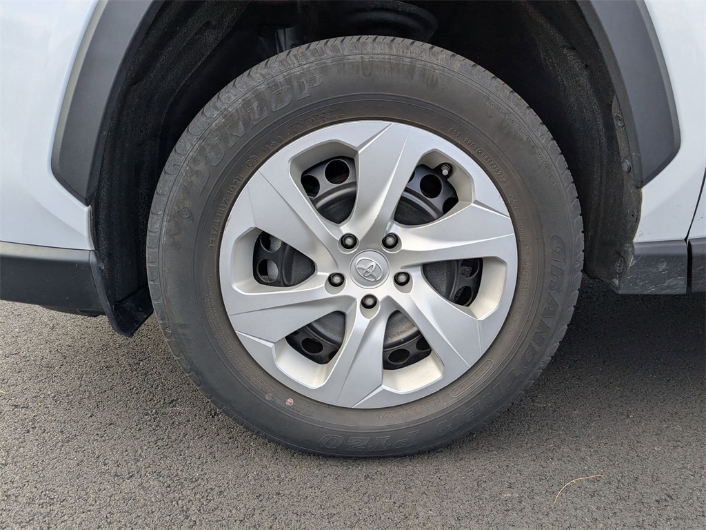 Thumbnail: 2024 Toyota RAV4 - 14