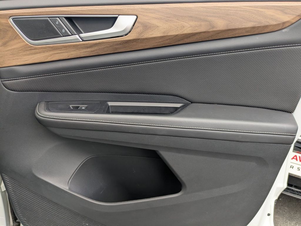 Thumbnail: 2025 Volkswagen Atlas - 32